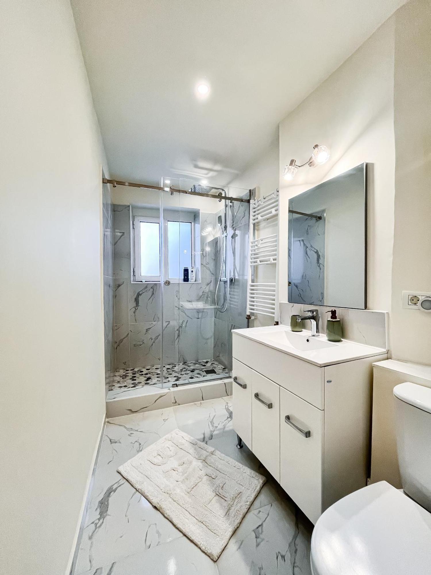 La Teatru - 2Bd Apartment Near Theatre And Old Town Braşov Dış mekan fotoğraf