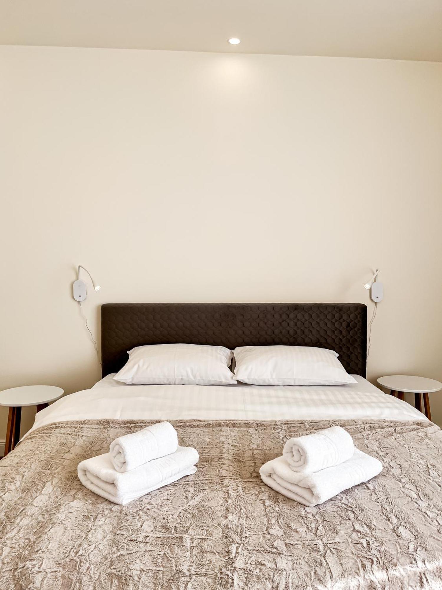La Teatru - 2Bd Apartment Near Theatre And Old Town Braşov Dış mekan fotoğraf